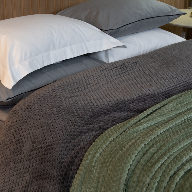 Cobertor Aveludado Com Relevos Manta Soft Touch Flannel Jaquard 2,2 x 2,5m - Verde