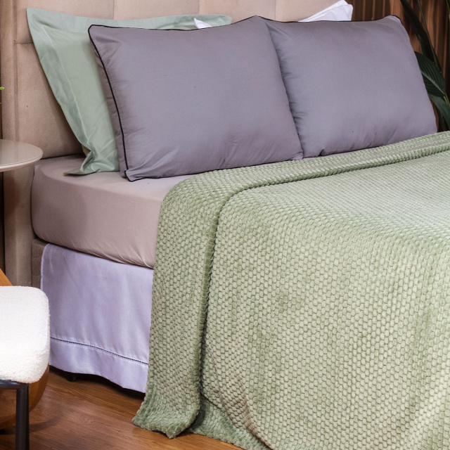 Cobertor Aveludado Com Relevos Manta Soft Touch Flannel Jaquard 2,2 x 2,5m Verde - Marina