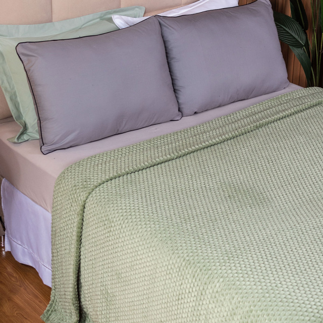 Cobertor Aveludado Com Relevos Manta Soft Touch Flannel Jaquard 2,2 x 2,5m Verde - Marina