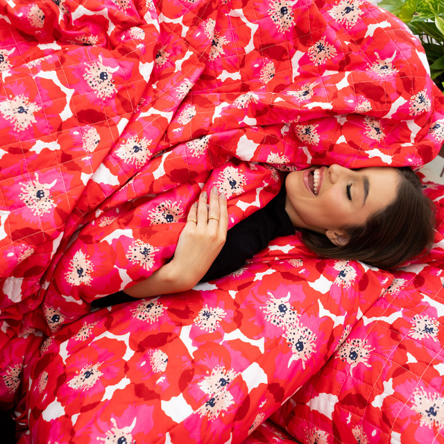 Coordenado 7 Peças Queen 200 Fios (Cobre Leito + Jogo de lençol) Jazz Estampado Maxi Floral Pink - Marina