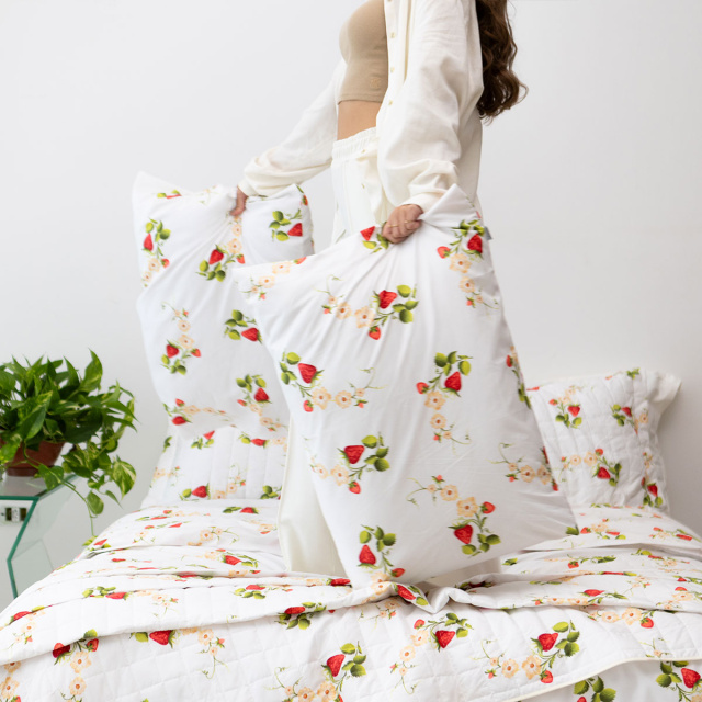 Fronha avulsa 200 Fios Jazz Estampado Flor de Morango - Marina