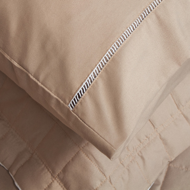 Jogo de lençol solteiro percal 200 fios com ponto palito 2 peças (fronha + lençol elasticado) - Caqui