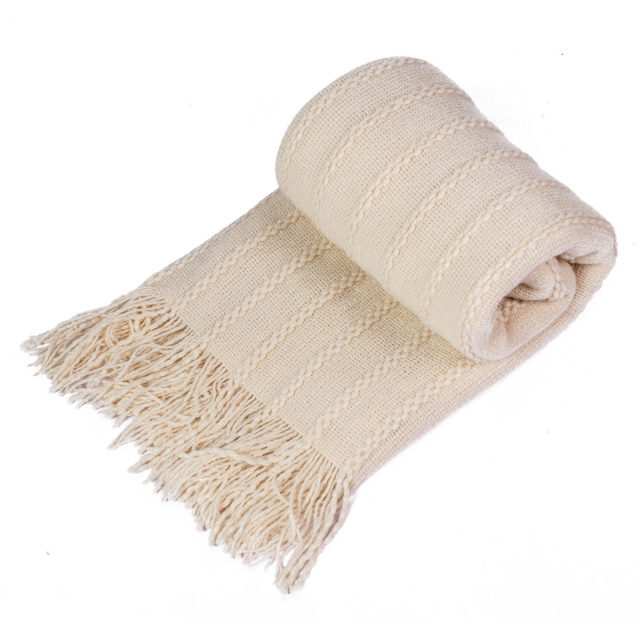 Manta Tricot texturizada com franjas 1,27 x 1,52m Cru - Marina