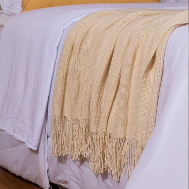 Manta Tricot texturizada com franjas 1,27 x 1,52m Cru - Marina