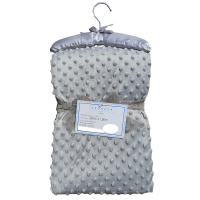 Cobertor Para Bebê Microfibra De Bolinhas 1,50m X 1,00m Com Cabide Sweet Baby - Cinza