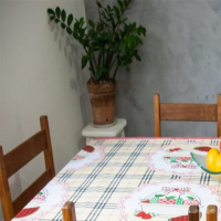 Toalha Para Mesa De 04 Cadeiras Quadrada 1,40M x 1,40M Plástica Impermeável Térmica - Frutas