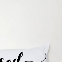 Travesseiro De Corpo Aconchego 1,30m X 38cm Com Fronha Microfibra Estampado - Blessed