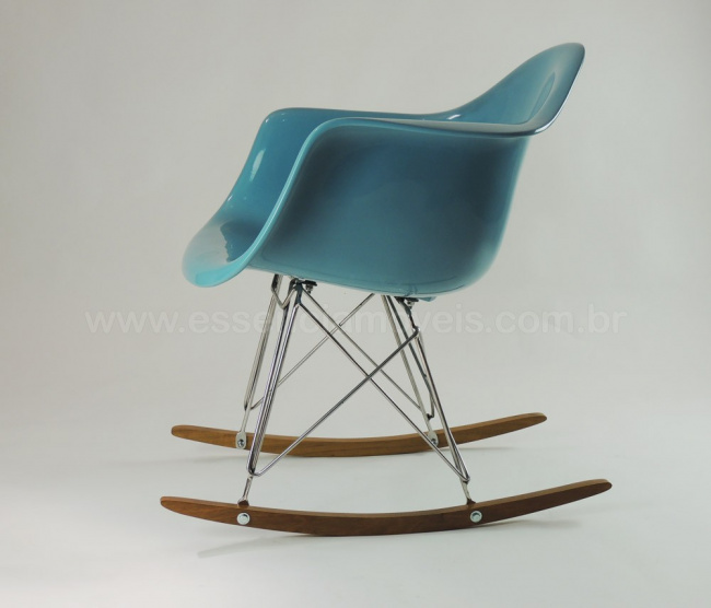 Cadeira Eames DAR Balanço (Fibra de vidro)