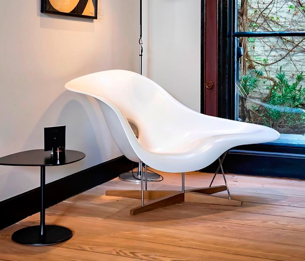 アート・デザイン・音楽 CHARLES EAMES FURNITURE La Chaise - Essência Móveis de Design