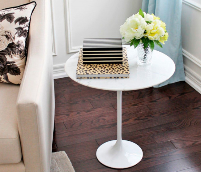 Mesa Saarinen Lateral - Base Branca