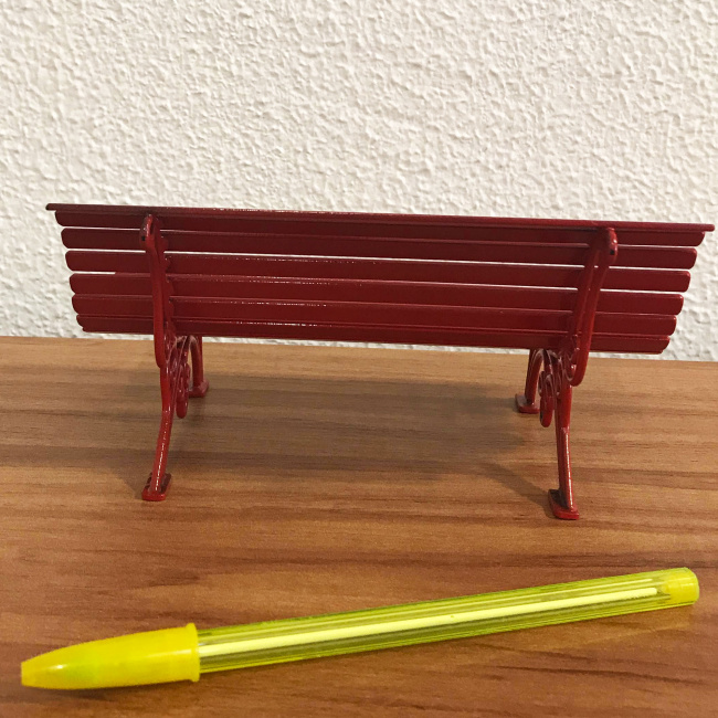 Miniatura Banco de Praça Vermelho