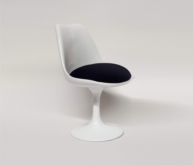 Miniatura Cadeira Saarinen