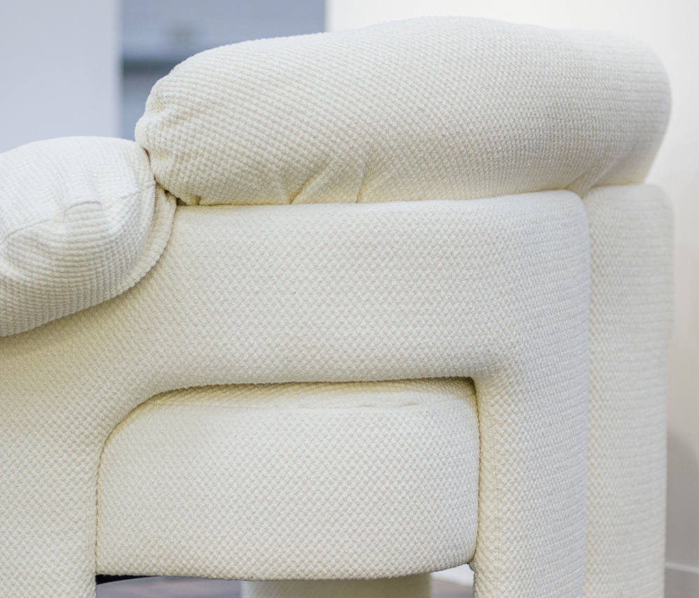 Poltrona e Puff Alma - Essência Móveis de Design