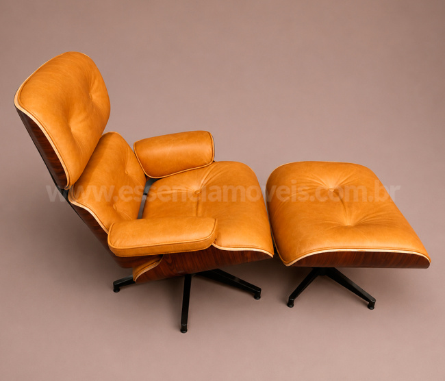 Poltrona e Puff Charles Eames - Couro Envelhecido