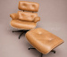 Poltrona e Puff Charles Eames - Couro Envelhecido