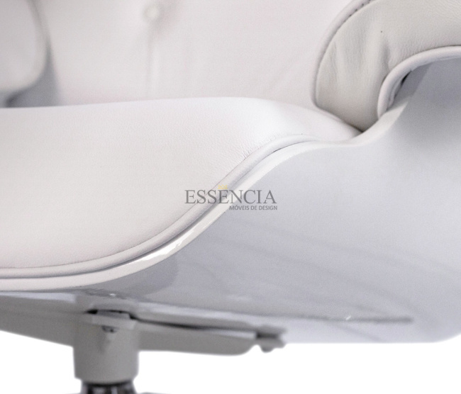 Poltrona e Puff Charles Eames - Madeira Laqueada Branca - Couro Vaqueta (cor a definir)