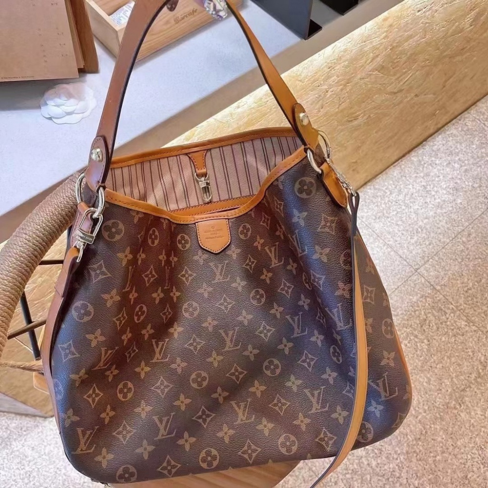 Bolsa Louis Vuitton - Crossbody Bag Monograma - Fashion Fancy