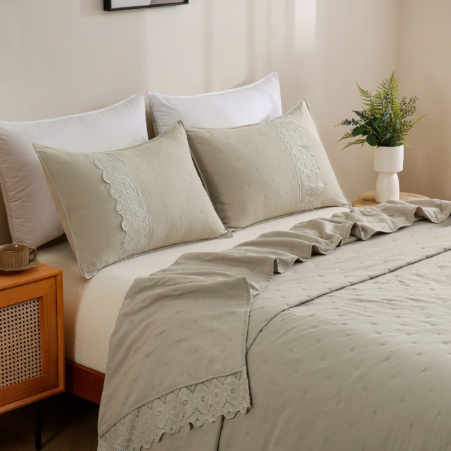 Colcha Cobre Leito Casal 3 Peças Percal 300 Fios Matelado Bordado Inglês Napoli Fendi