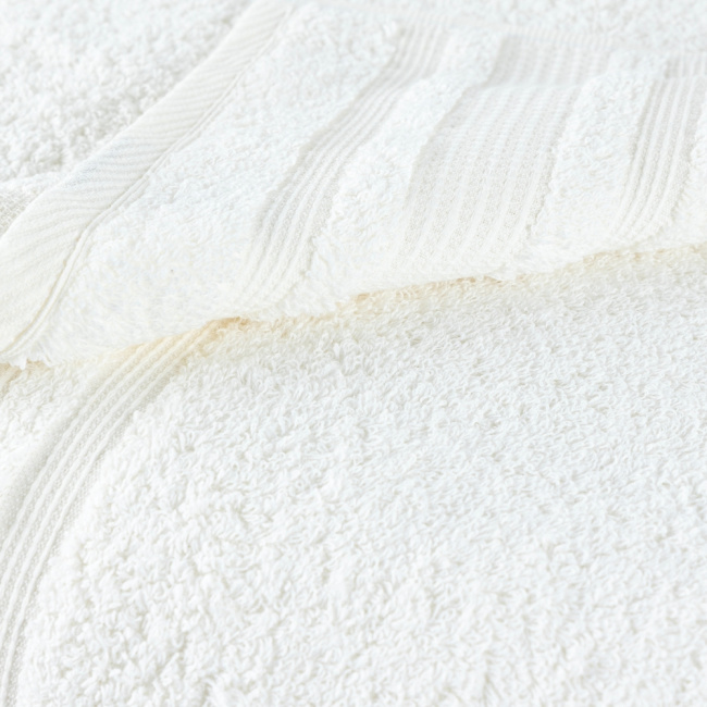 Jogo De Banho 5 Peças 500g/M² Avere Toalhas Banhão 100% Algodão Off White/Frapê de Uva