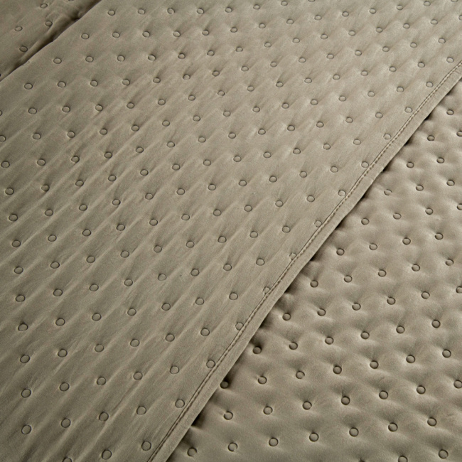 Kit Cobre Leito Colcha Super King 3 Peças Matelado Dupla Face Dots 300 Fios Cáqui