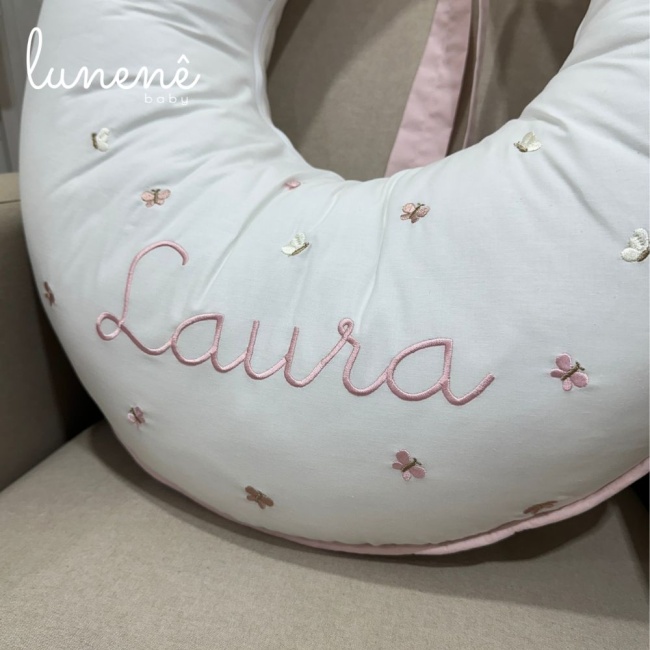 Almofada de Amamentação Borboletas Rose Laura com Nome do Bebê