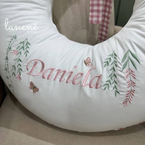 Almofada de Amamentação Floral Xadrez Daniela com Nome do Bebê