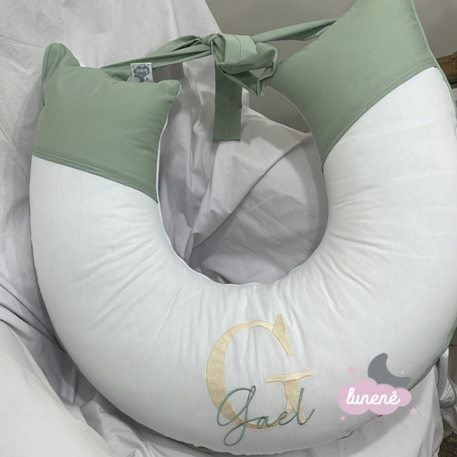 Almofada de Amamentação Personalizada Folhas Baby Branco e Verde 200 Fios