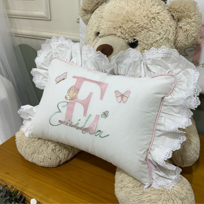 Almofada Decorativa Lunenê Baby Borboletas com o Nome Emília