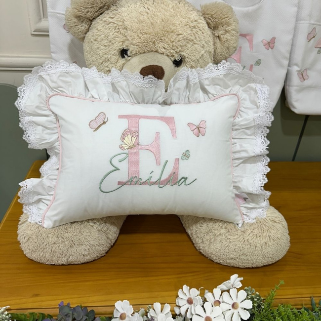 Almofada Decorativa Lunenê Baby Borboletas com o Nome Emília