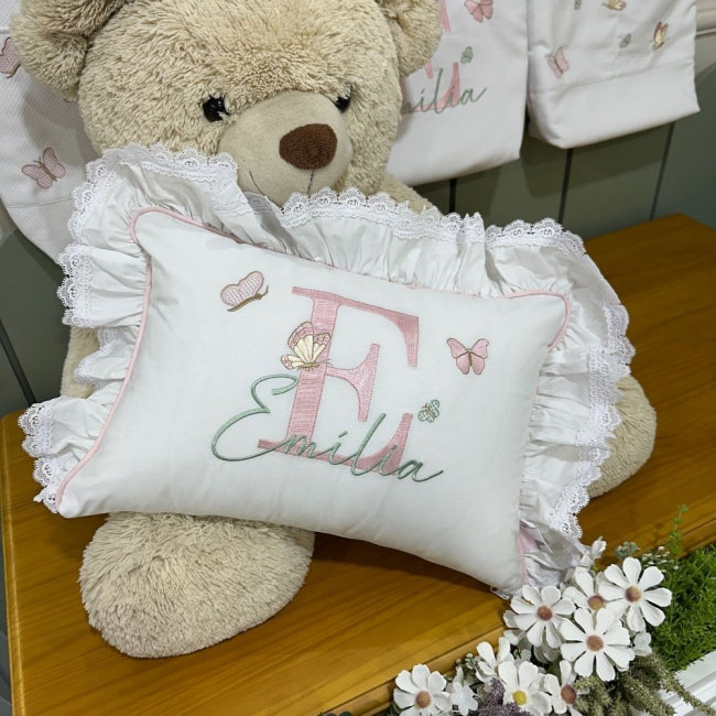 Almofada Decorativa Lunenê Baby Borboletas com o Nome Emília