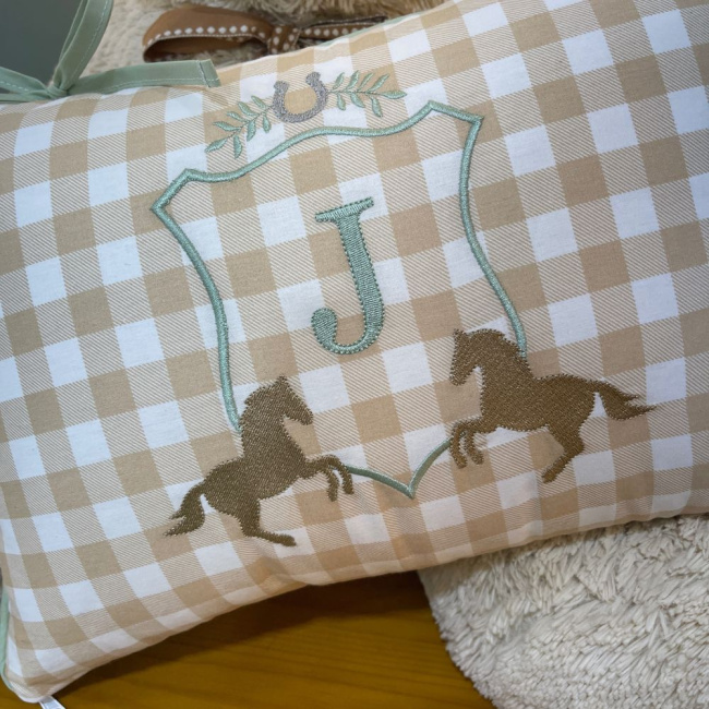 Almofada Decorativa Lunenê Baby Inicial J 9099