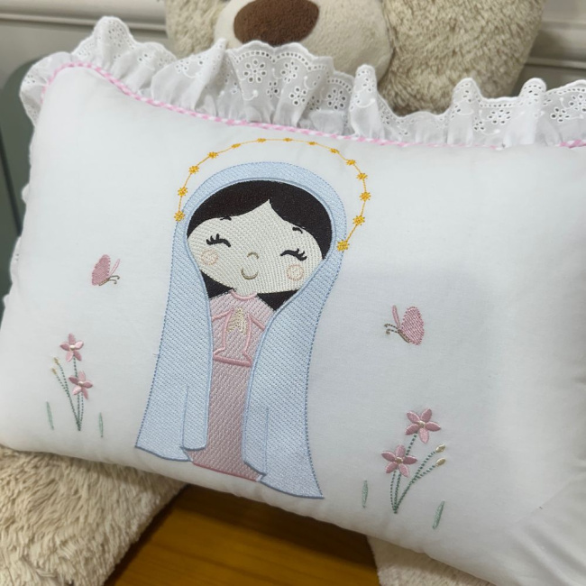 Almofada Decorativa Nossa Senhora Rainha da Paz 200 Fios 4530