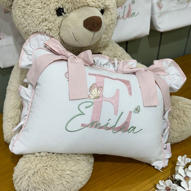 Almofada Laço Lunenê Baby Borboletas com o Nome Emília