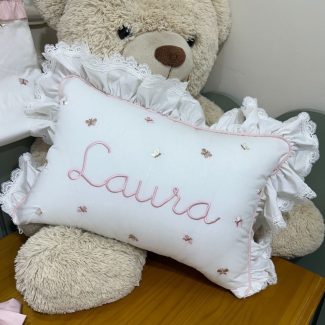 Almofada Personalizada Borboletas Rose Laura com Nome do Bebê