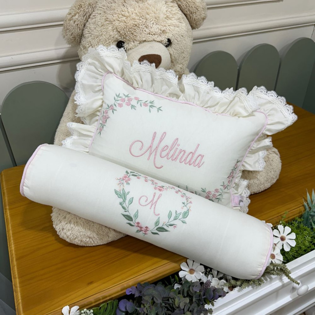 Almofadas Personalizadas 02 peças Coração Florido Bege e Rose 200 Fios