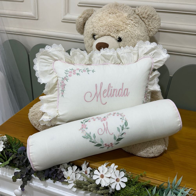 Almofadas Personalizadas 02 peças Coração Florido Bege e Rose 200 Fios