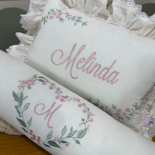 Almofadas Personalizadas 02 peças Coração Florido Bege e Rose 200 Fios