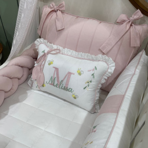 Enxoval de Berço 07 Peças Personalizado com nome Melissa 200 Fios