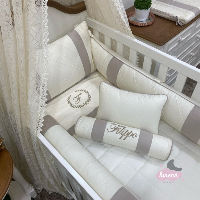Enxoval de Berço Personalizado  09 Peças Gabriel Baby Palha e Fendi 200 Fios