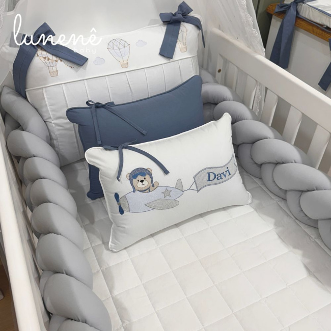 Enxoval de Berço Personalizado 07 Peças Urso Aviador com Trança única 4578