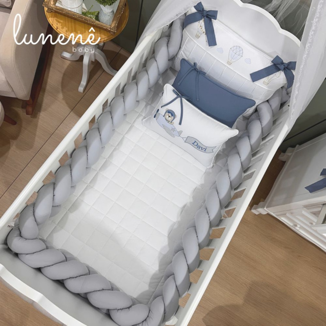 Enxoval de Berço Personalizado 07 Peças Urso Aviador com Trança única 4578
