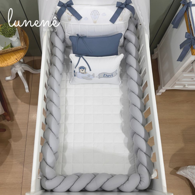 Enxoval de Berço Personalizado 07 Peças Urso Aviador com Trança única 4578