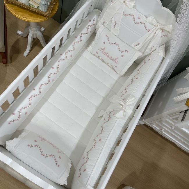 Enxoval de Berço Personalizado 08 Peças Capri Baby 200 Fios 4506
