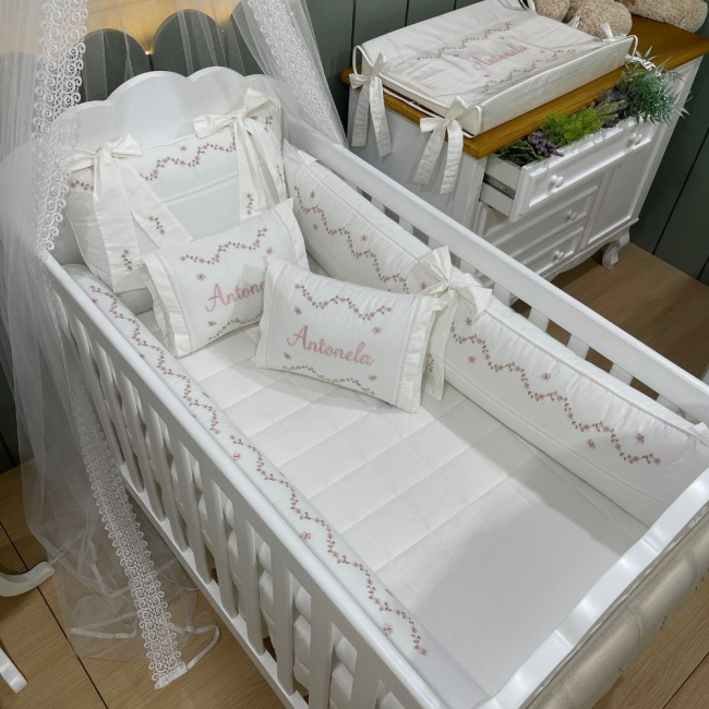 Enxoval de Berço Personalizado 08 Peças Capri Baby 200 Fios 4506