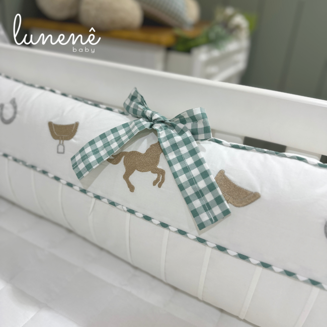 Enxoval de Berço Personalizado 08 Peças Cavalinho Xadrez Verde 200 Fios