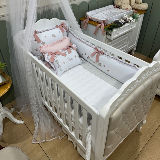 Enxoval de Berço Personalizado 08 Peças com Tranca Floral 200 Fios 4533