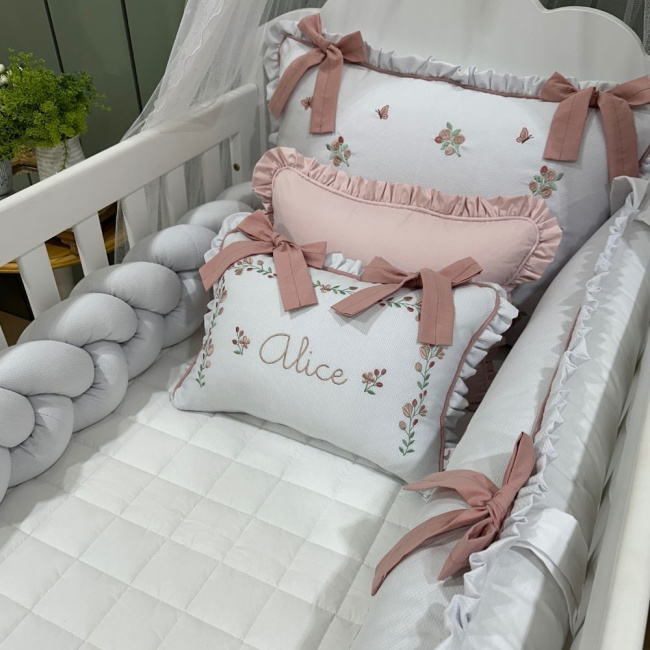 Enxoval de Berço Personalizado 08 Peças com Tranca Floral 200 Fios 4533