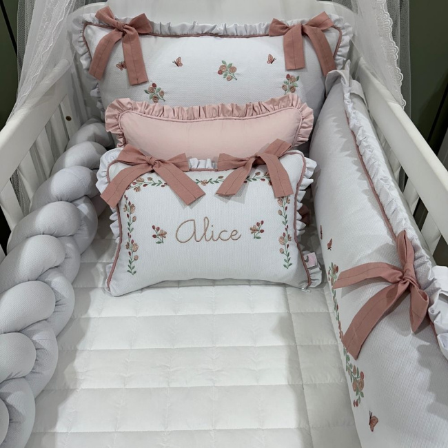 Enxoval de Berço Personalizado 08 Peças com Tranca Floral 200 Fios 4533