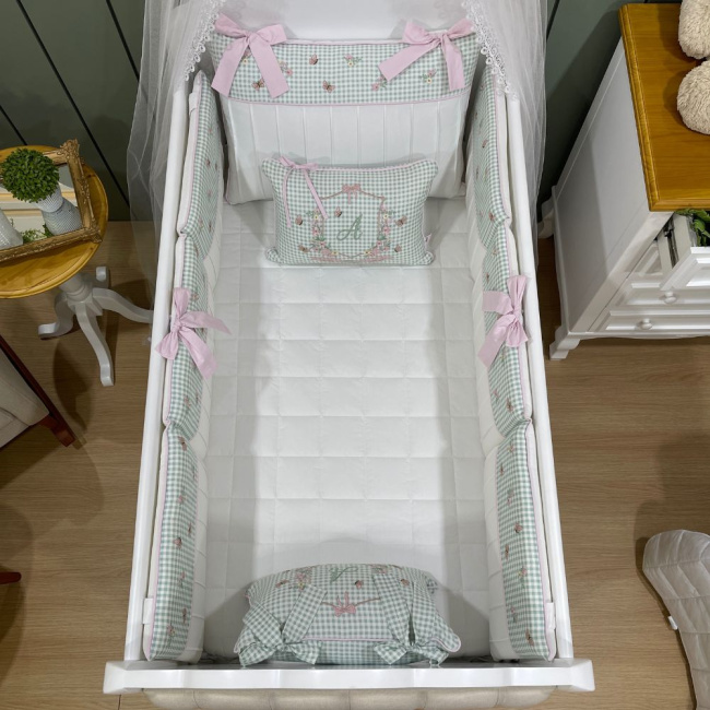 Enxoval de Berço Personalizado 08 Peças Jardim Encantado com nome Alice 4494