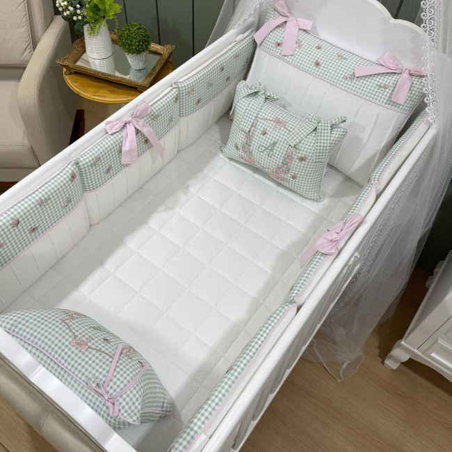 Enxoval de Berço Personalizado 08 Peças Jardim Encantado com nome Alice 4494